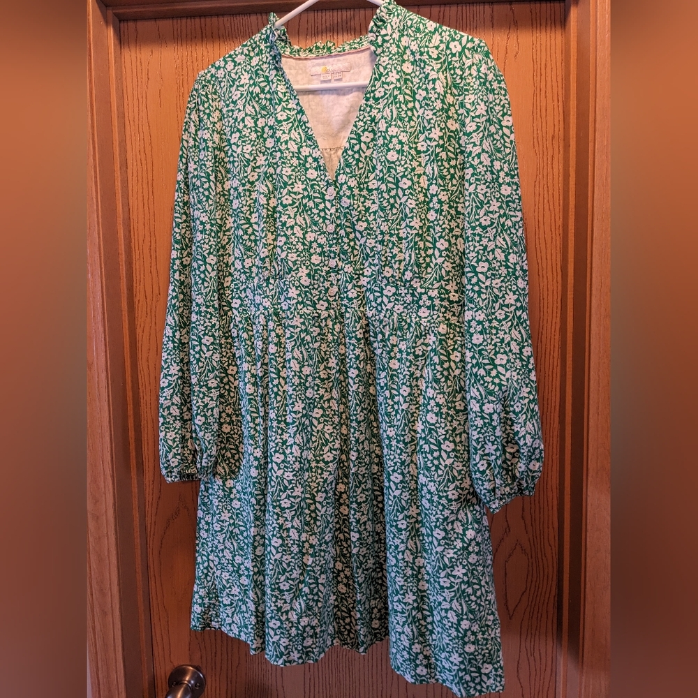 Boden, green and white dress 💚